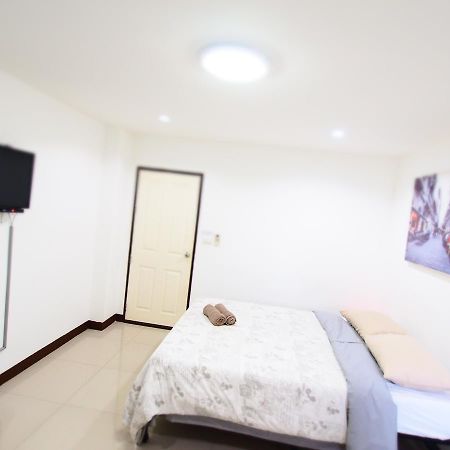 Banmeesukko Bed & Breakfast Phitsanulok Exterior photo