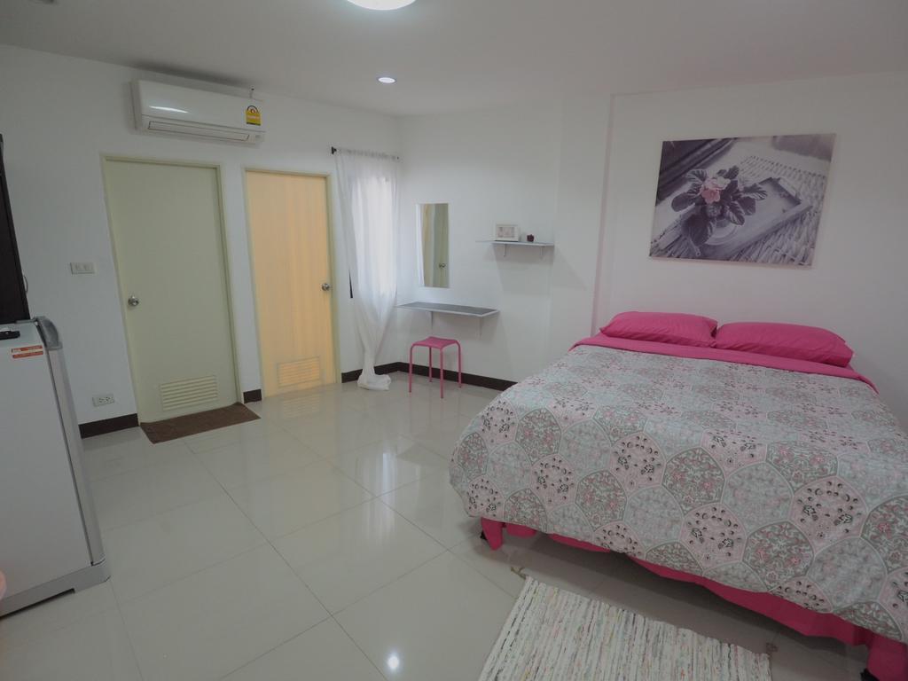 Banmeesukko Bed & Breakfast Phitsanulok Exterior photo